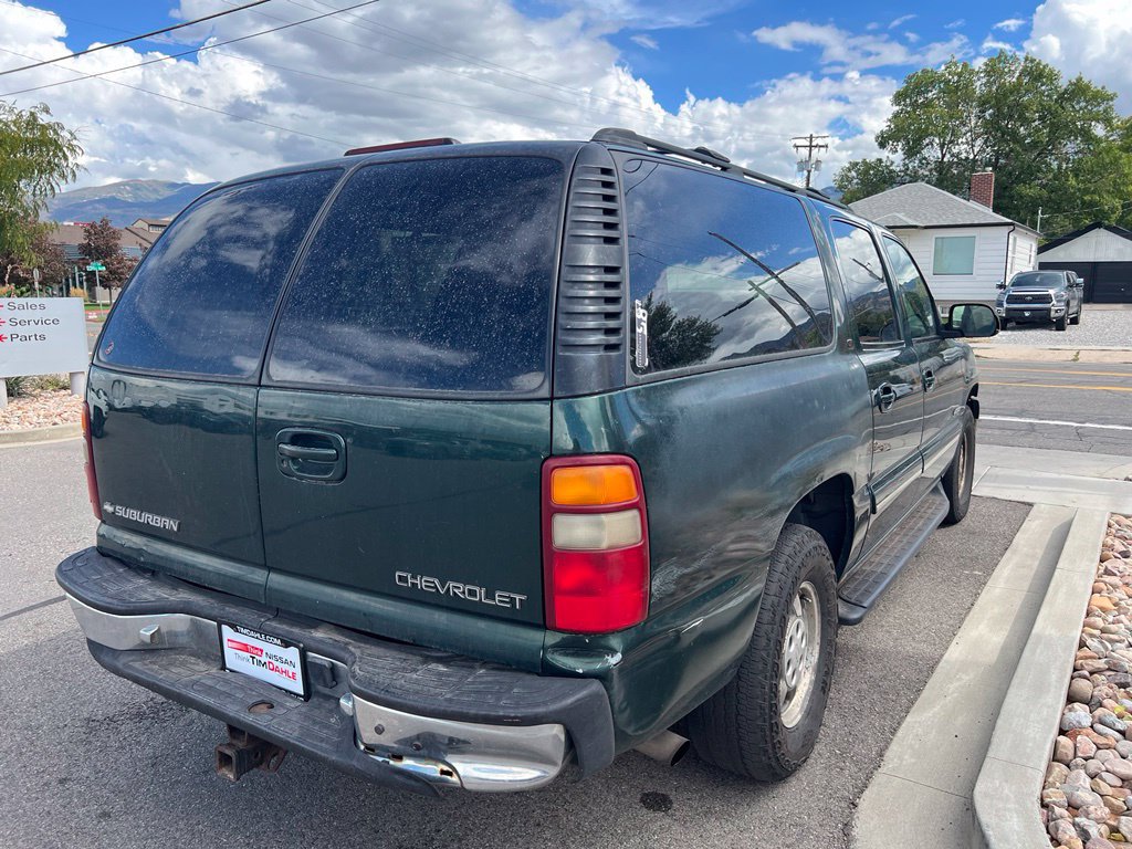 Used 2001 Chevrolet Suburban LT w/ LT Preferred Equipment Group AWD/4WD image 5