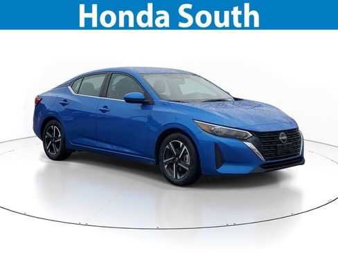 Used 2025 Nissan Sentra SV image 1