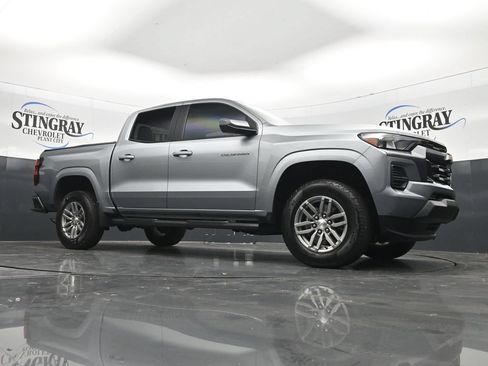 Used 2024 Chevrolet Colorado LT RWD image 26