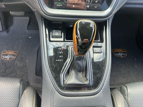 Used 2025 Subaru Outback Wilderness image 31