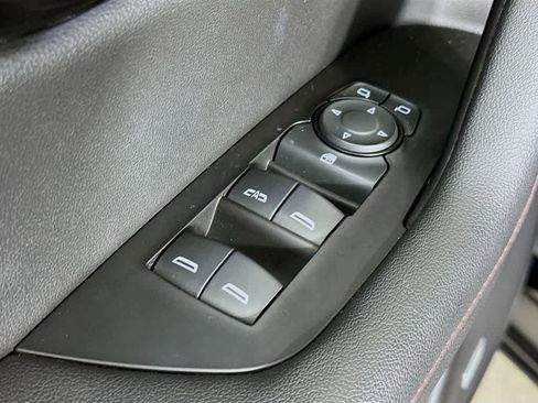 Used 2023 Chevrolet Blazer RS w/ Enhanced Convenience Package image 29