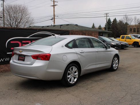 Used 2019 Chevrolet Impala LT FWD image 6