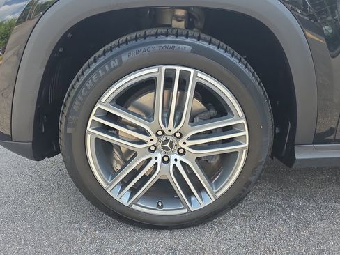 Used 2025 Mercedes-Benz GLS 450 4MATIC image 9