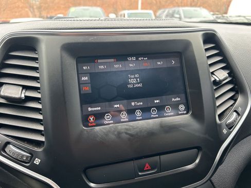 Used 2020 Jeep Cherokee Latitude image 15