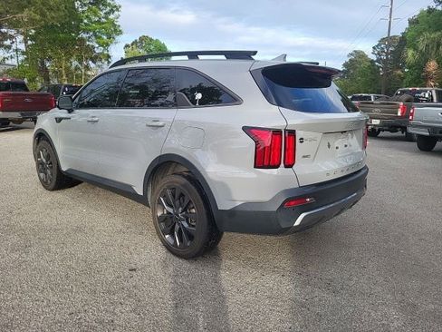 Used 2022 Kia Sorento SX Prestige image 3