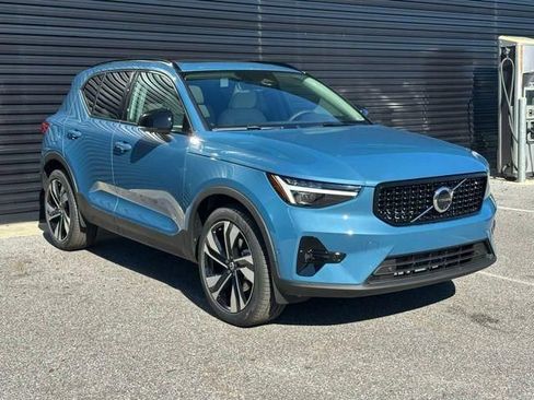 New 2025 Volvo XC40 B5 Ultra w/ Protection Package AWD/4WD image 7