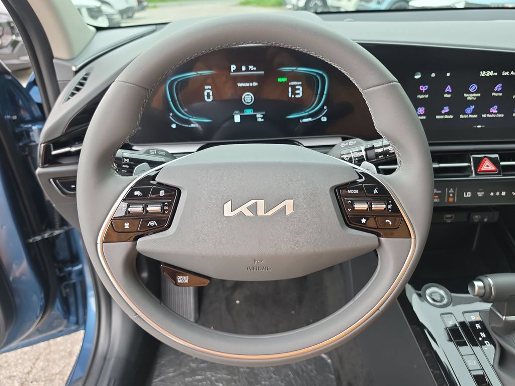 New 2026 Kia Niro EX FWD image 28