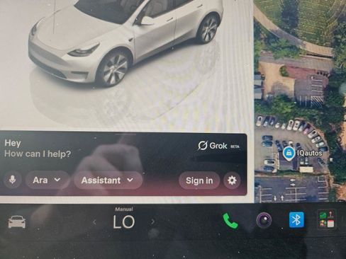 Used 2023 Tesla Model Y Long Range AWD/4WD image 44
