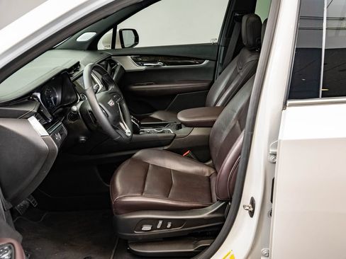 Used 2022 Cadillac XT6 Premium Luxury w/ LPO, Floor Liner Package AWD/4WD image 23