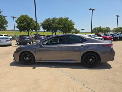 Used 2022 Toyota Camry XSE w/ Cold Weather Package FWD image 8