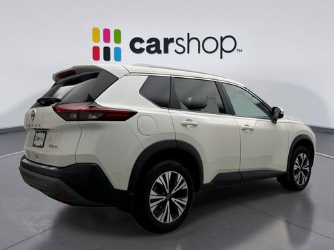 Used 2023 Nissan Rogue SV w/ SV Premium B Package image 5