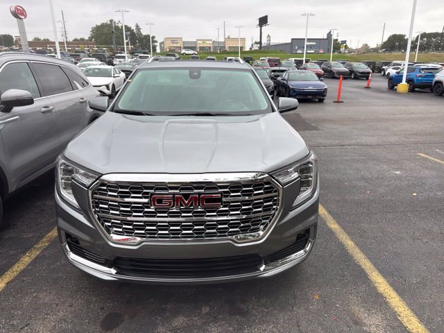 Used 2023 GMC Terrain Denali w/ LPO, Floor Liner Package AWD/4WD image 2