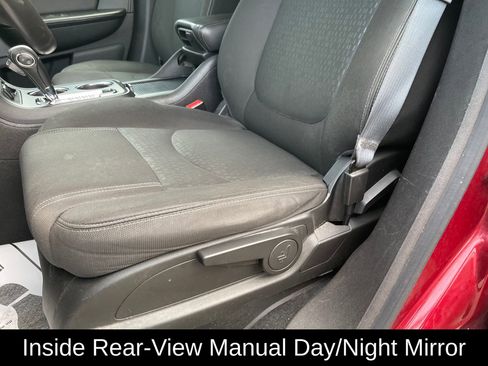 Used 2016 GMC Acadia SLE FWD image 14