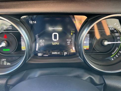 Used 2023 Jeep Wrangler Unlimited Sahara image 26