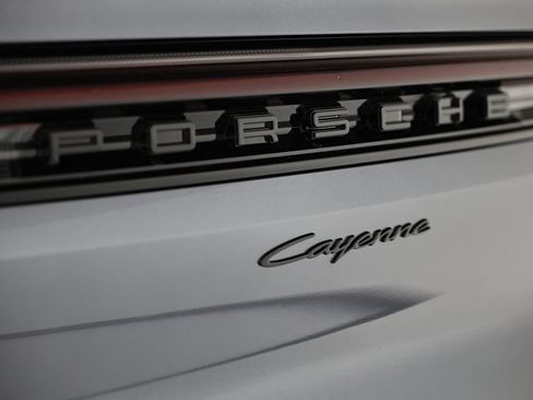 New 2026 Porsche Cayenne Coupe AWD/4WD image 14