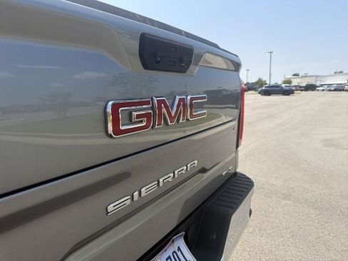 Used 2025 GMC Sierra 1500 SLT AWD/4WD image 31