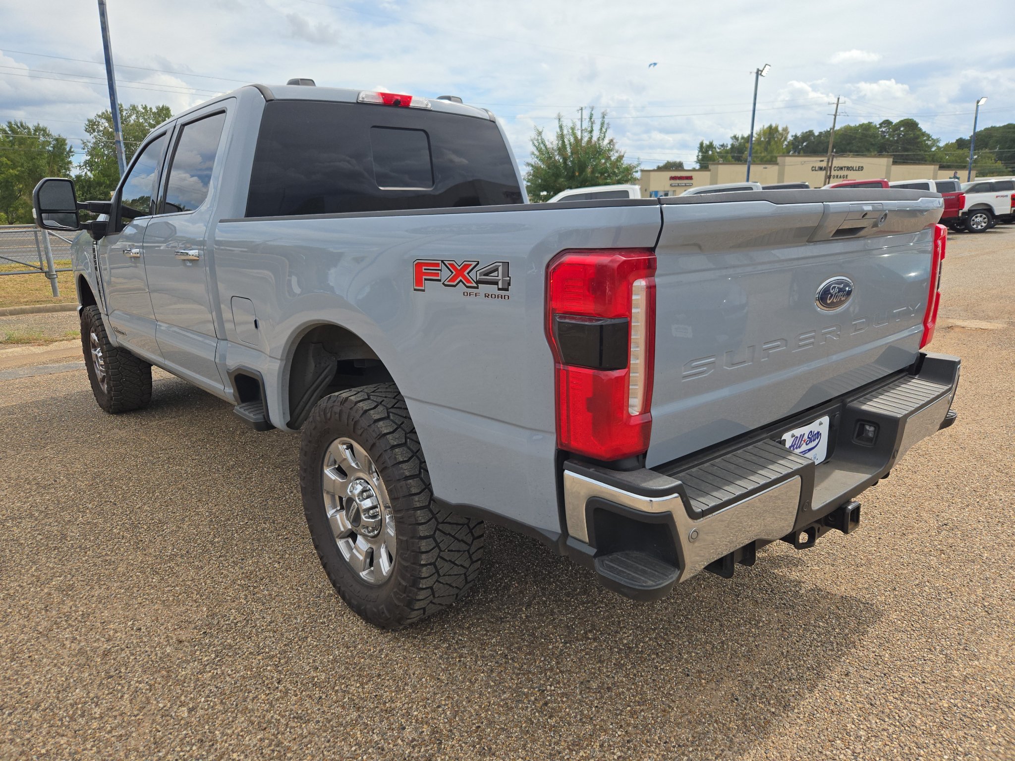 Used 2025 Ford F250 Lariat w/ Lariat Ultimate Package AWD/4WD image 3