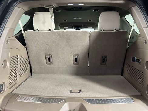 Used 2025 GMC Yukon Denali image 31
