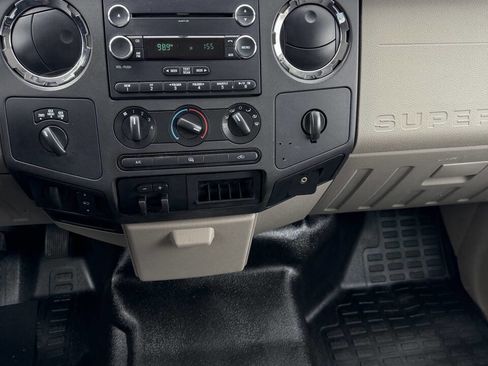 Used 2010 Ford F350 XLT image 8