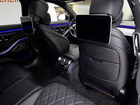 Used 2025 Mercedes-Benz S 580 4MATIC Sedan image 19