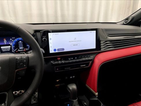 Used 2025 Toyota Camry XSE w/ Premium Package image 18