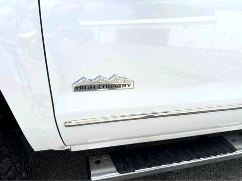 Used 2016 Chevrolet Silverado 2500 High Country w/ Duramax Plus Package image 5