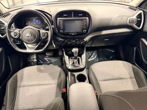 Used 2020 Kia Soul GT-Line FWD image 25