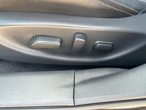 Used 2023 Nissan Maxima SR w/ Sport Mat Group FWD image 12