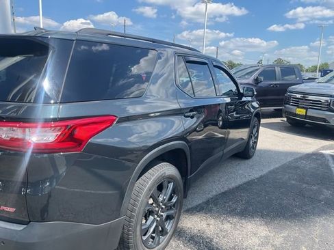 Used 2020 Chevrolet Traverse RS FWD image 2