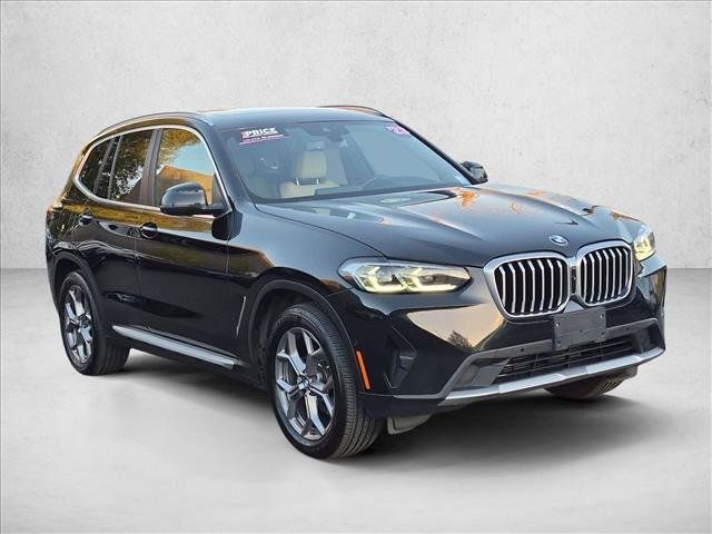 Used 2023 BMW X3 xDrive30i w/ Convenience Package AWD/4WD image 3