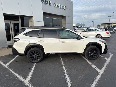 Used 2023 Subaru Outback Onyx Edition image 6