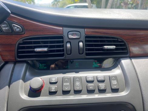 Used 2005 Cadillac De Ville image 53