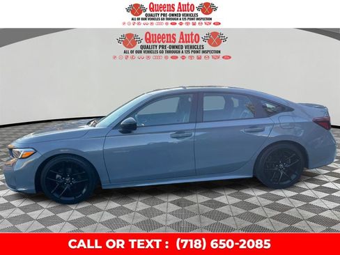 Used 2025 Honda Civic Sport image 3