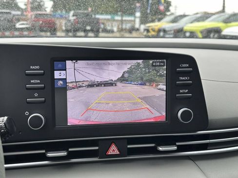 Used 2024 Hyundai Elantra SE FWD image 34