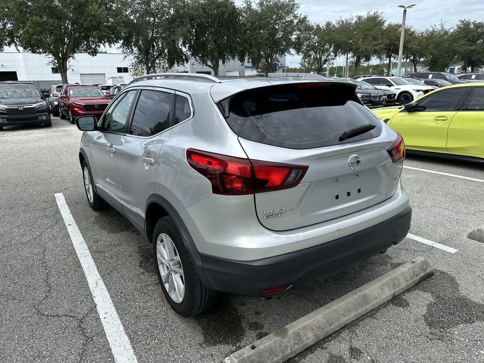 Used 2018 Nissan Rogue Sport SV FWD image 6