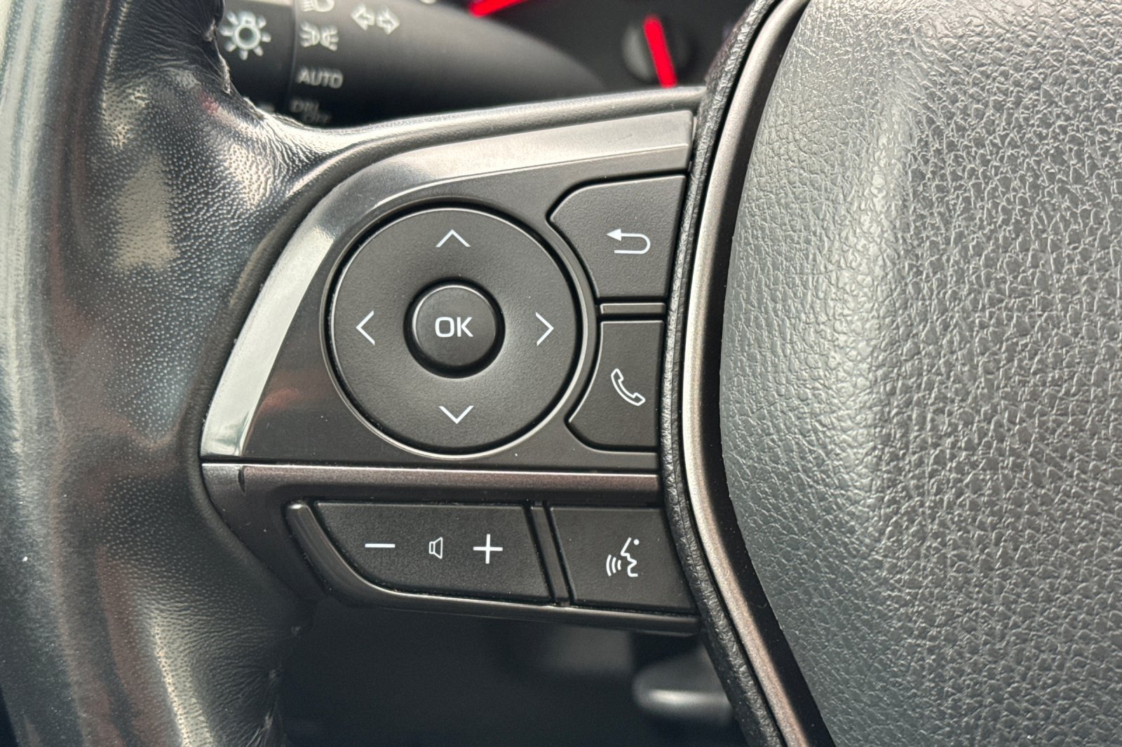 Certified 2022 Toyota Camry XSE FWD image 30