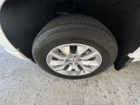 Used 2023 Chevrolet Silverado 1500 Custom AWD/4WD image 31
