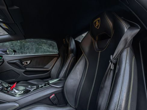 Used 2017 Lamborghini Huracan LP 610-4 image 34