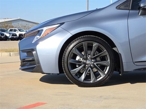 Used 2025 Toyota Corolla SE image 5