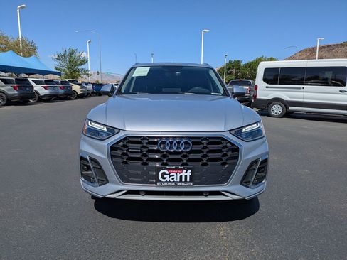 Used 2023 Audi Q5 2.0T Premium w/ Convenience Package AWD/4WD image 9