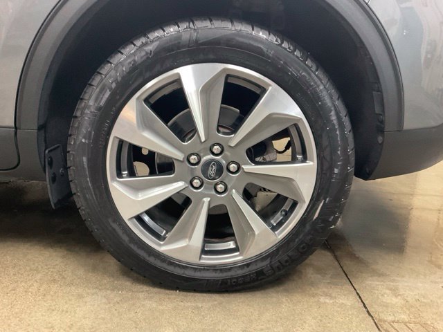 Used 2025 Ford Escape Platinum AWD/4WD image 17