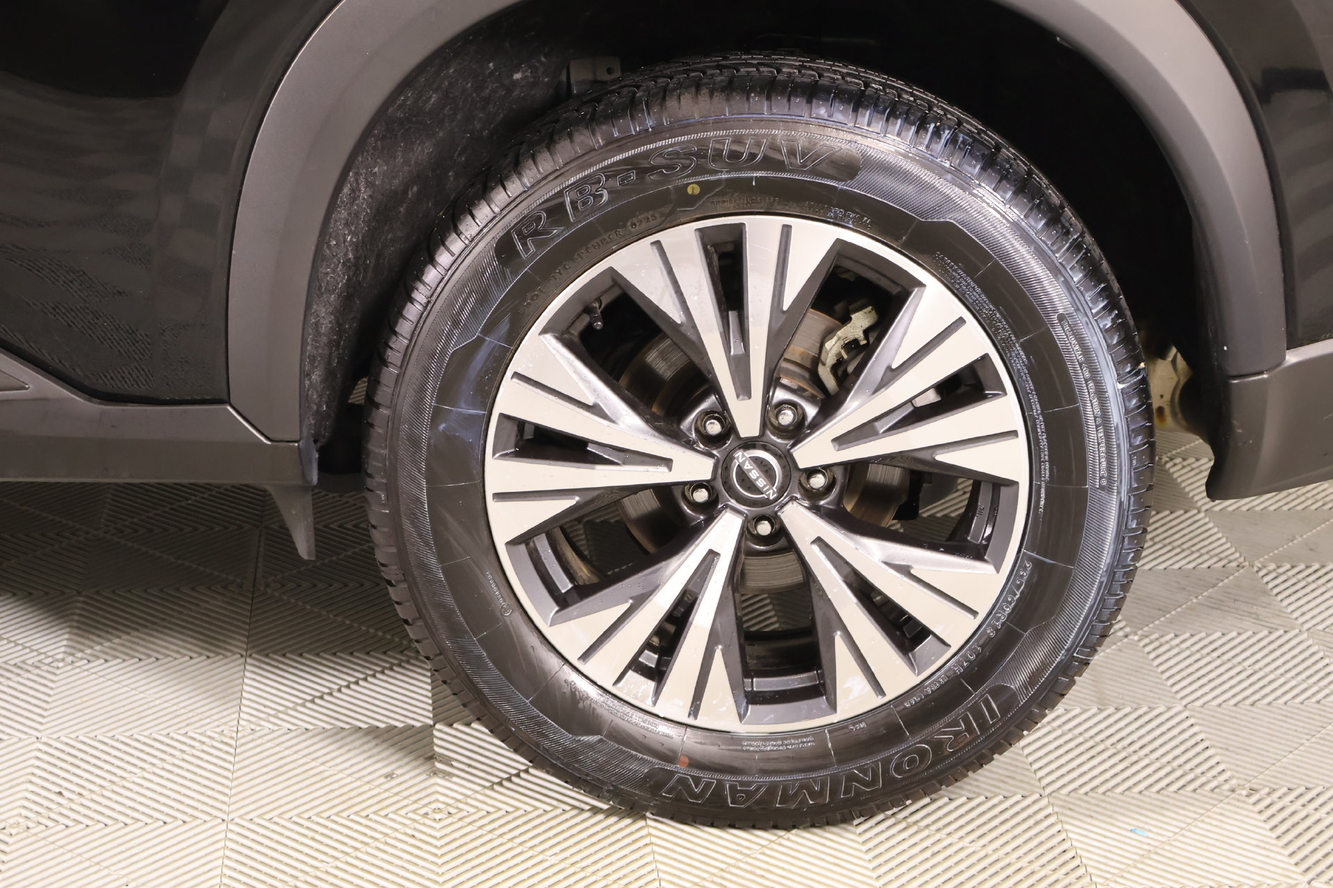 Used 2023 Nissan Rogue SV FWD image 17