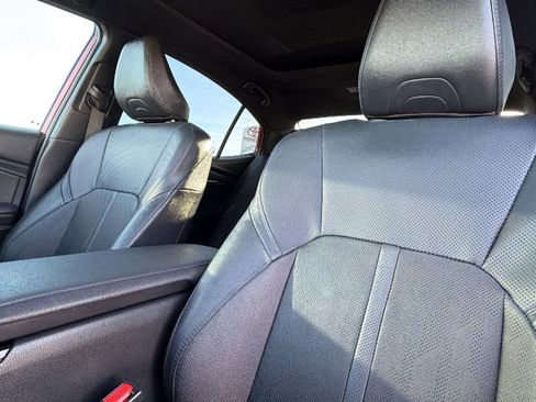 Used 2025 Toyota Camry XSE image 11