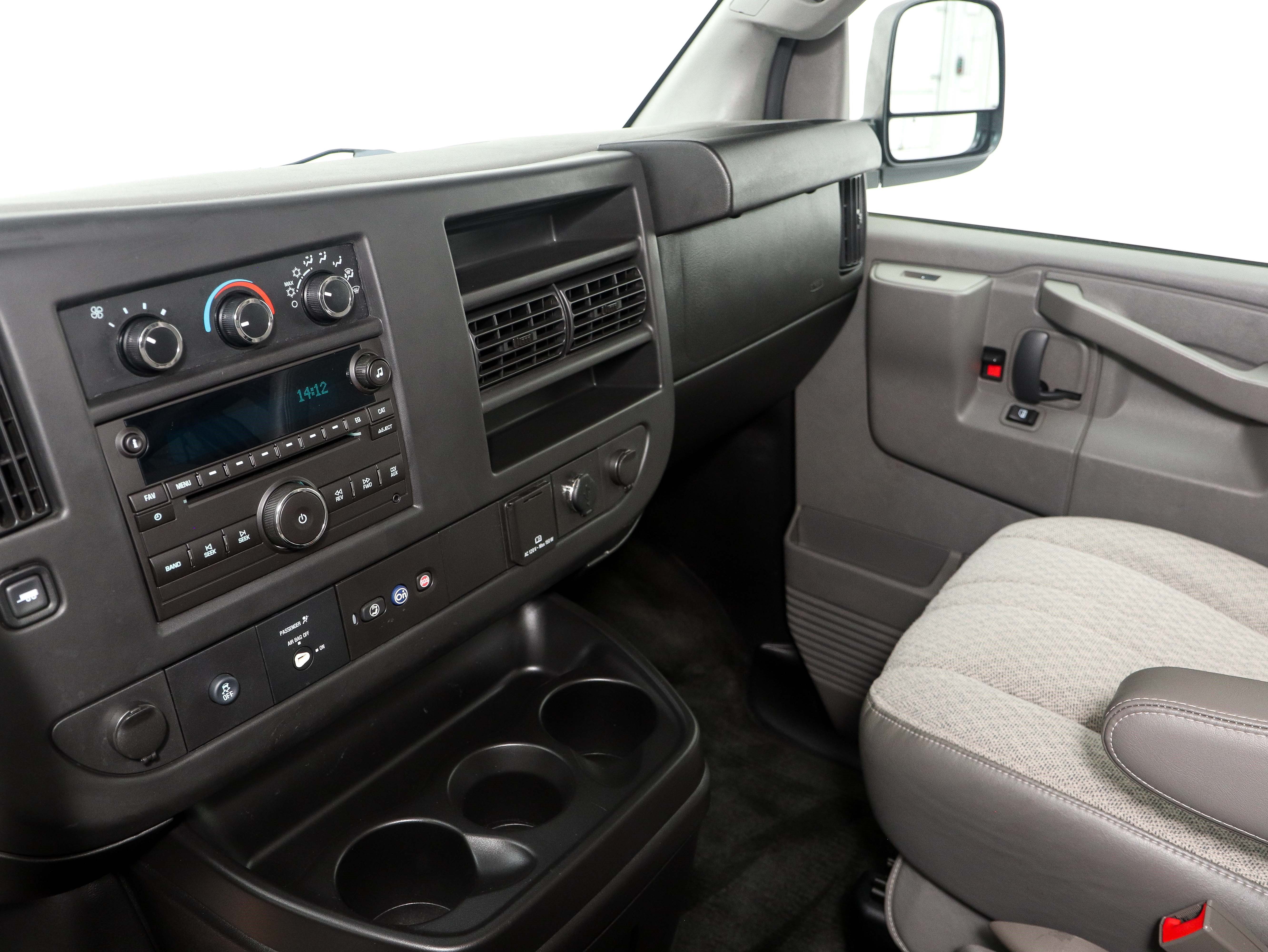 Used 2016 Chevrolet Express 3500 LT w/ LT Preferred Equipment Group RWD image 14