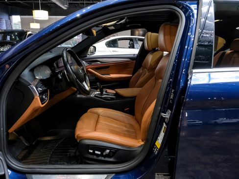 Used 2019 BMW 540i xDrive w/ Premium Package image 4