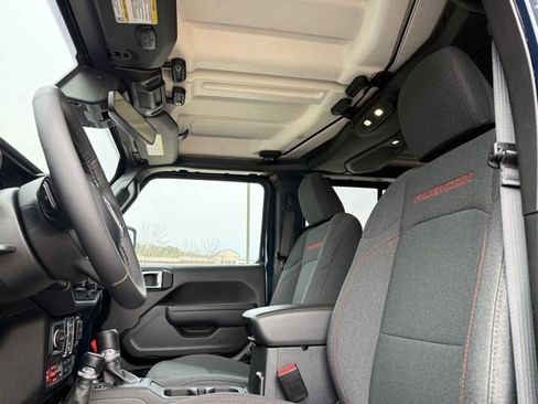 Used 2025 Jeep Gladiator Rubicon w/ Safety Group image 26