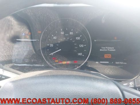 Used 2019 Honda HR-V EX image 7