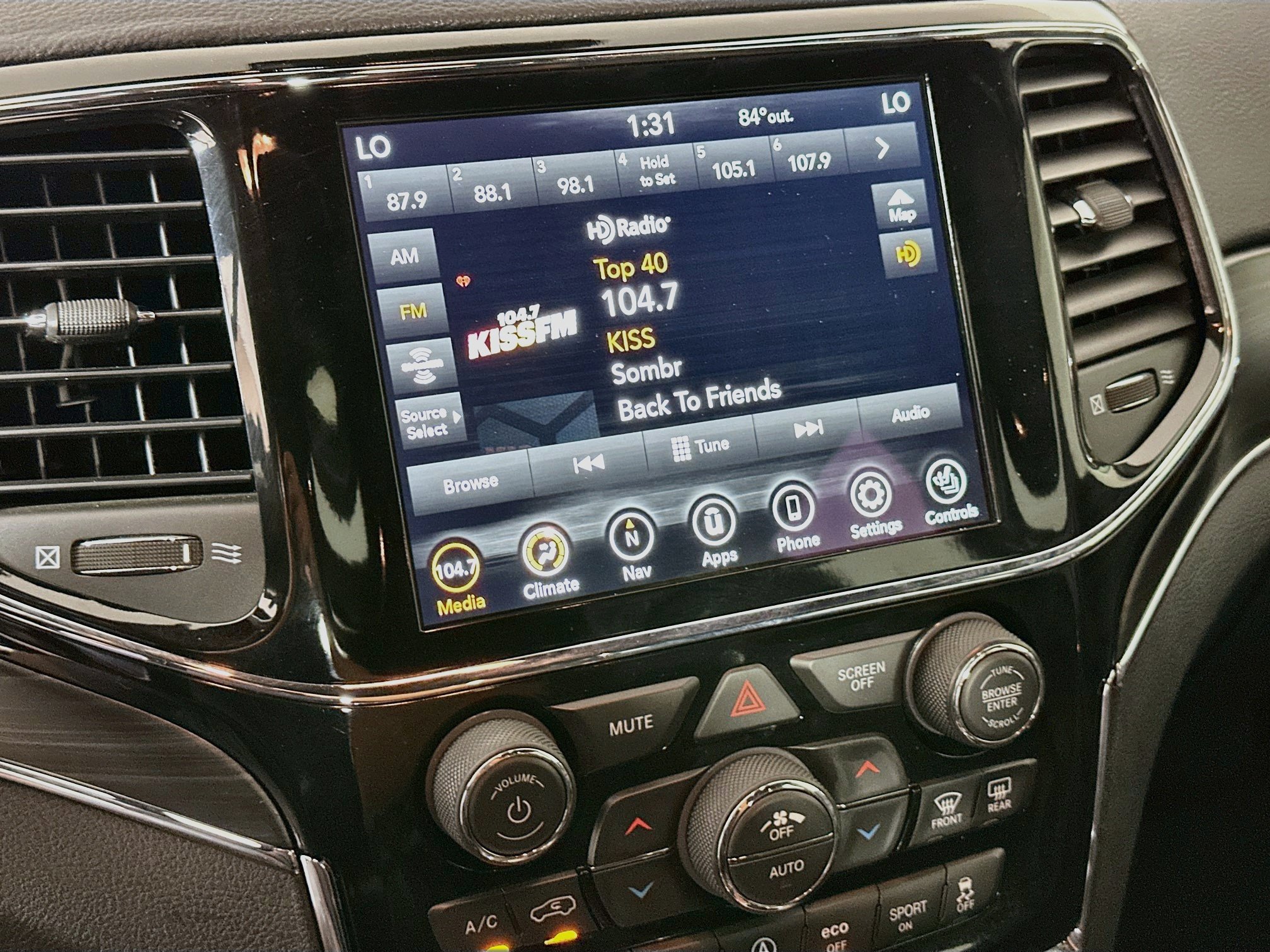 Used 2020 Jeep Grand Cherokee Limited AWD/4WD image 21