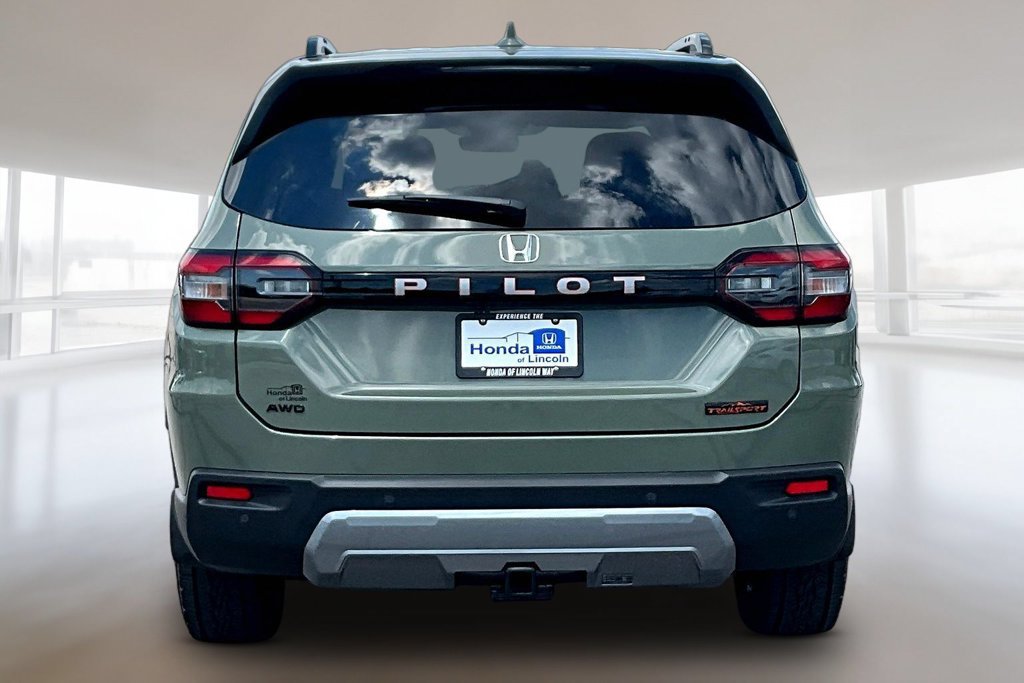 New 2026 Honda Pilot TrailSport image 4