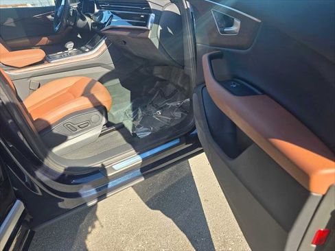 Used 2025 Audi Q7 2.0T Premium image 10